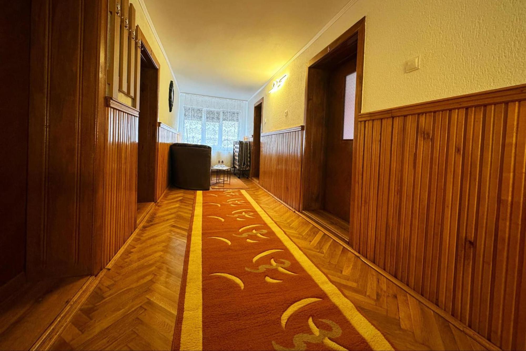 Отель Casa Mary Хацег Экстерьер фото
