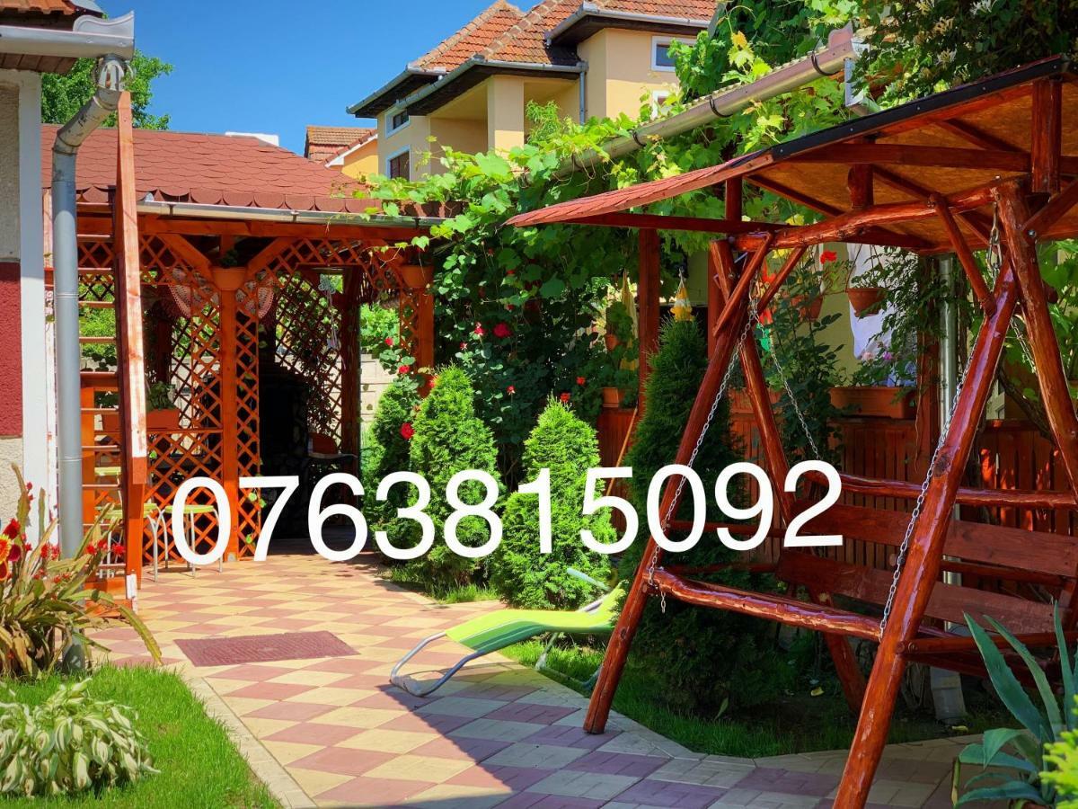 Отель Casa Mary Хацег Экстерьер фото